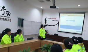 服務于心，管理于人&mdash;&mdash;安徽淮南店職場禮儀與服務管理培訓 